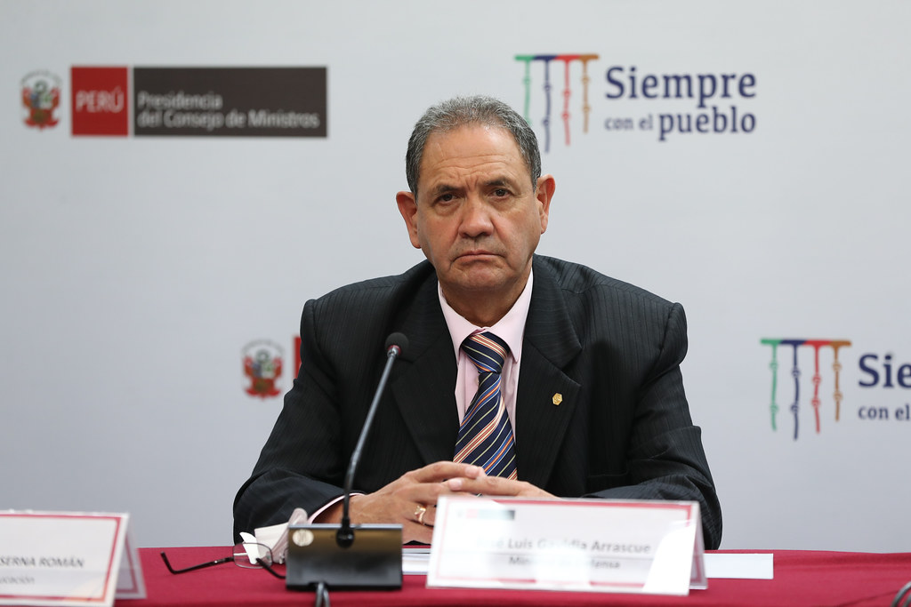 José Luis Gavidia: Renunció el ministro de Defensa