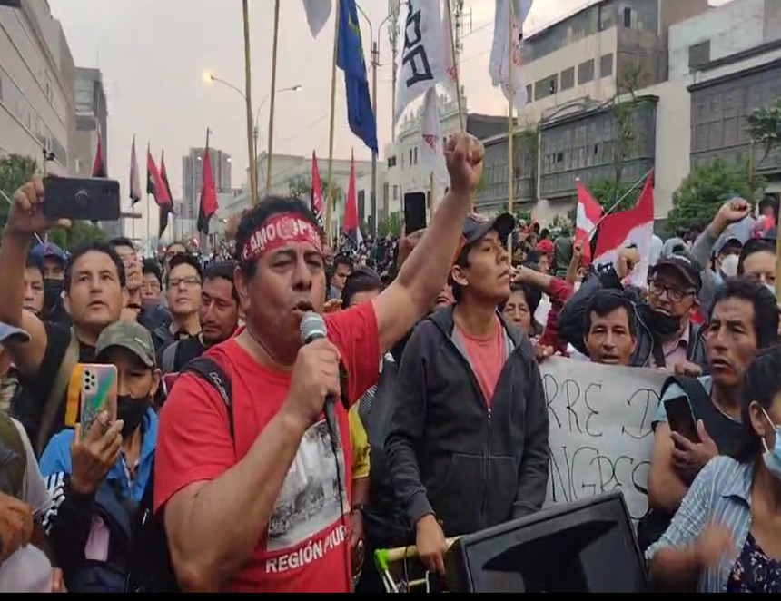 Ayacucho: Sólo este jueves hubo siete muertos en enfrentamientos entre policías y pobladores