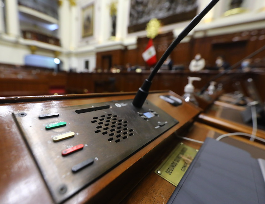 Dina Boluarte descarta renuncia al cargo y anuncia recomposición del Gabinete