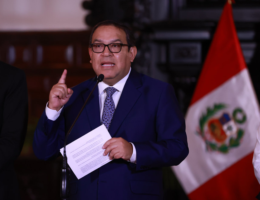 Gobierno declara Estado de Emergencia en Lima y Callao, Puno, Cusco, 3 provincias, la red vial nacional y decreta toque de queda en Puno