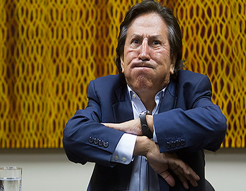 Senasa dispone la vacunación de toda la población avícola