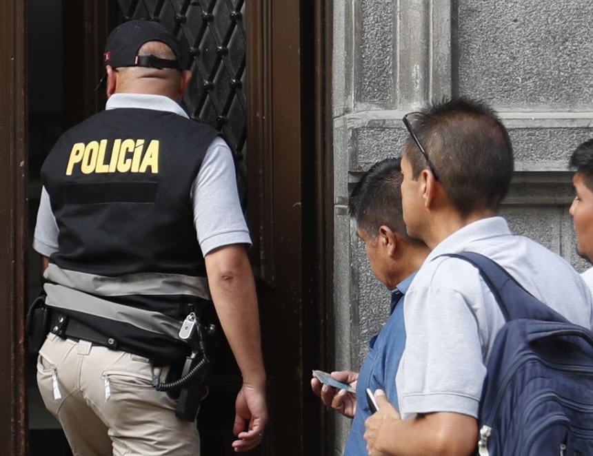 Congreso elimina exigencias del trabajo de investigación para obtener el grado de bachiller