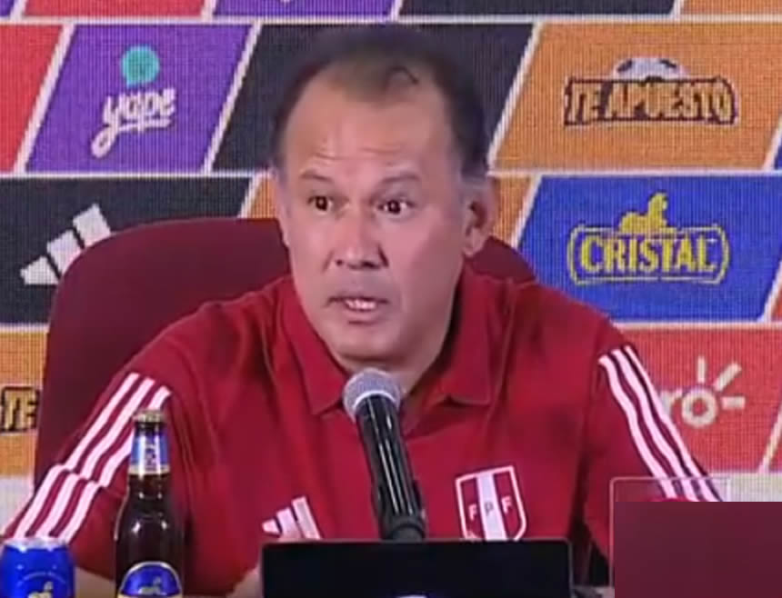 Argentina con goles de Messi ganó 2 a 0 a la selección peruana