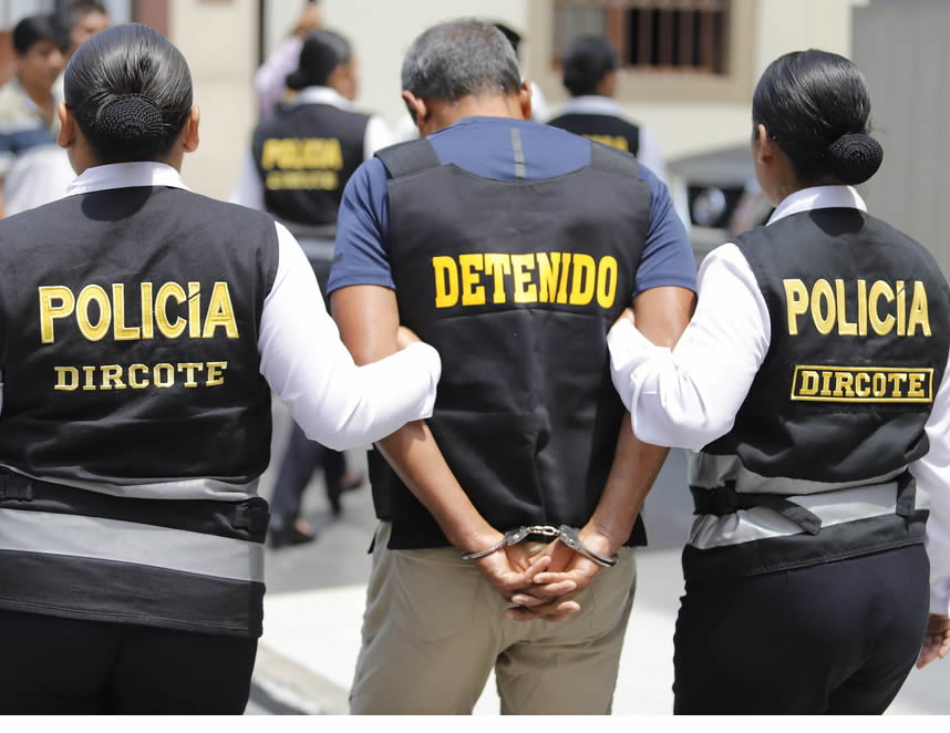 Gabinete ministerial sufre tres bajas: renuncian ministros del Interior, de la Mujer y del Minedu