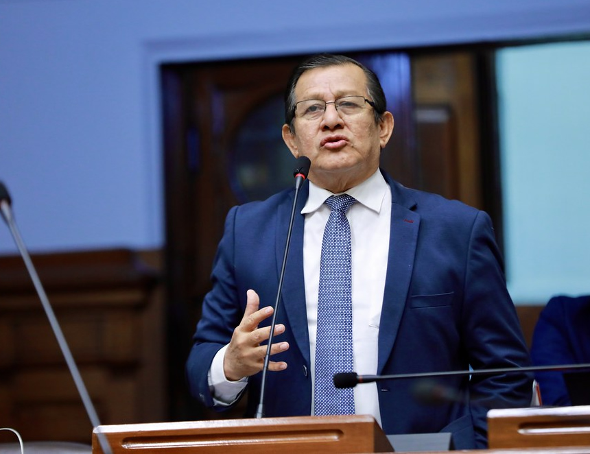 Dina Boluarte quiere anular 3 investigaciones fiscales y judiciales abiertas en su contra