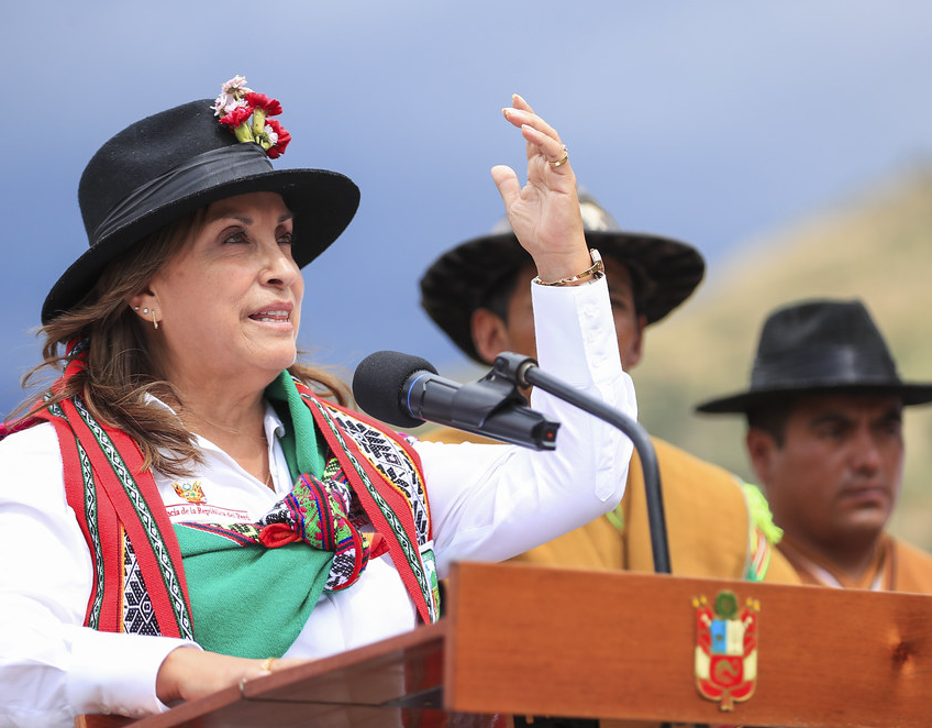 Dina Boluarte ratifica respeto a la separación e independencia de poderes