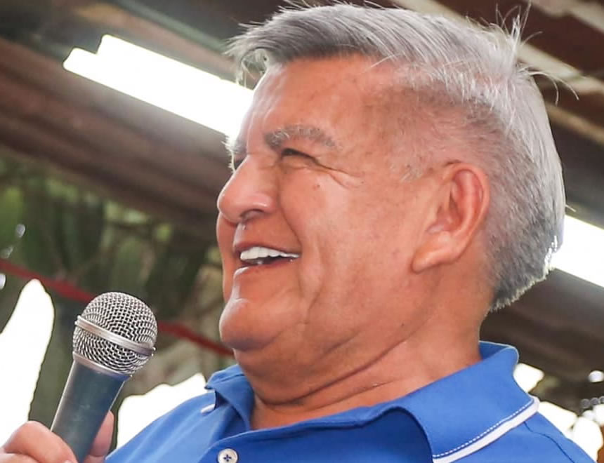 Aníbal Torres vuelve a lanzar puentes de entendimiento a la oposición