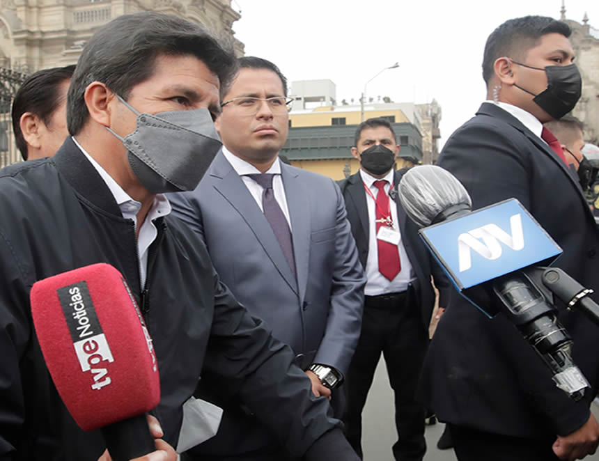 Pedro Castillo garantiza neutralidad del Gobierno en elecciones de octubre