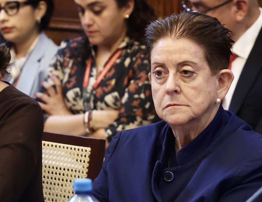 Sin la presencia de ningún parlamentario de Juntos por el Perú, Partido del Buen Gobierno ni Ahora Perú, la jornada transcurrió sin un debate de fondo,  permitiendo que el oficialismo aprobara el paquete normativo a medida. (Foto: Congreso de la República).