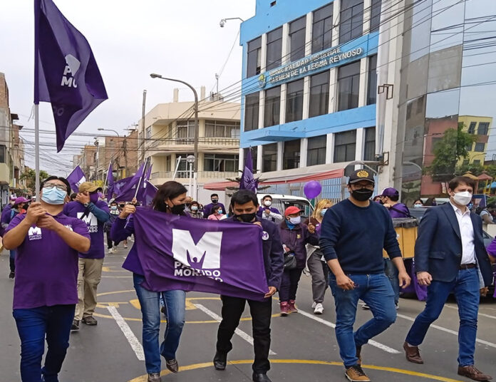 Militancia del Partido Morado en las calles de Lima (Foto:Facebook)