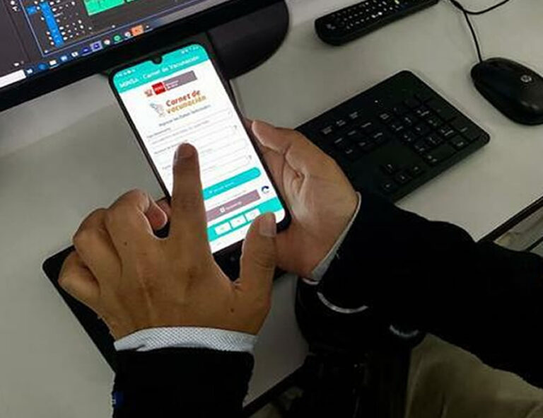 Exigencia de dosis de refuerzo sólo aplica a quienes llevan más de tres meses desde que completaron su vacunación