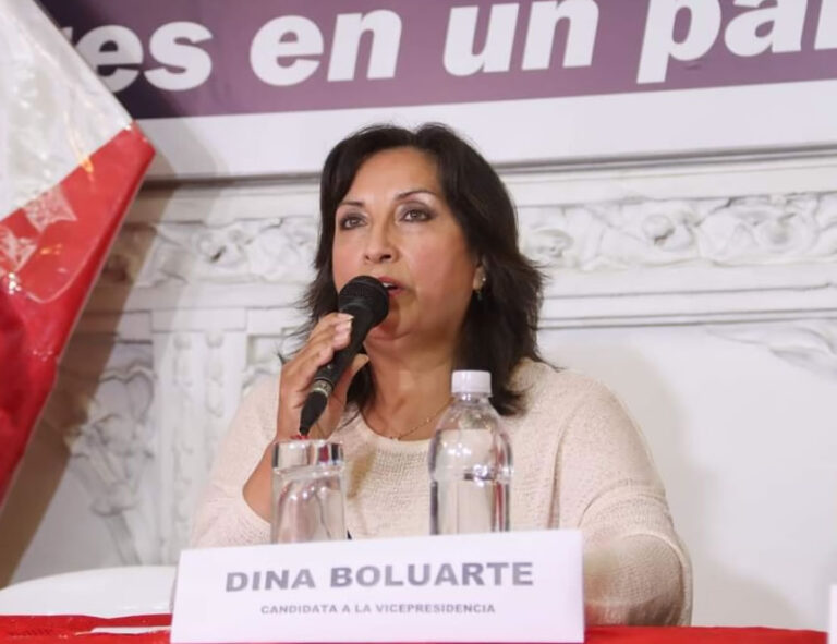 Perú Libre expulsa de sus filas a Dina Boluarte “por falta grave”
