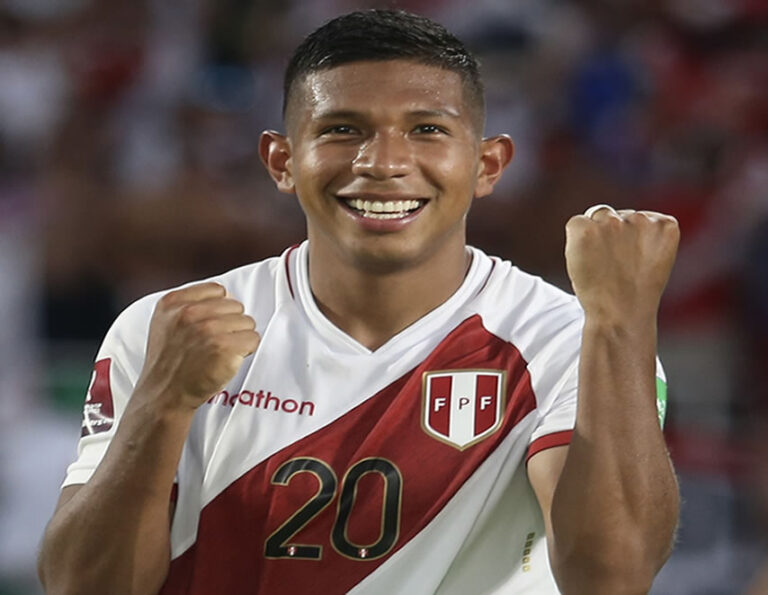Rememore el golazo de Edison Flores y vea además el resumen del 1 a 0 ante Colombia