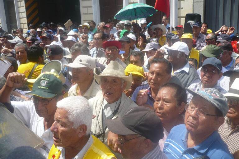 Congreso aprueba ley que garantiza devolución del dinero de exfonavistas