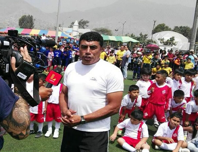 Pedro Castillo designa como presidente del IPD a exfutbolista Julio Rivera