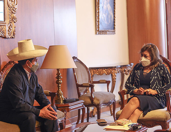 Presidente Pedro Castillo en reunión con la fiscal de la Nación, Zoraida Ávalos (Foto: Presidencia de la República).