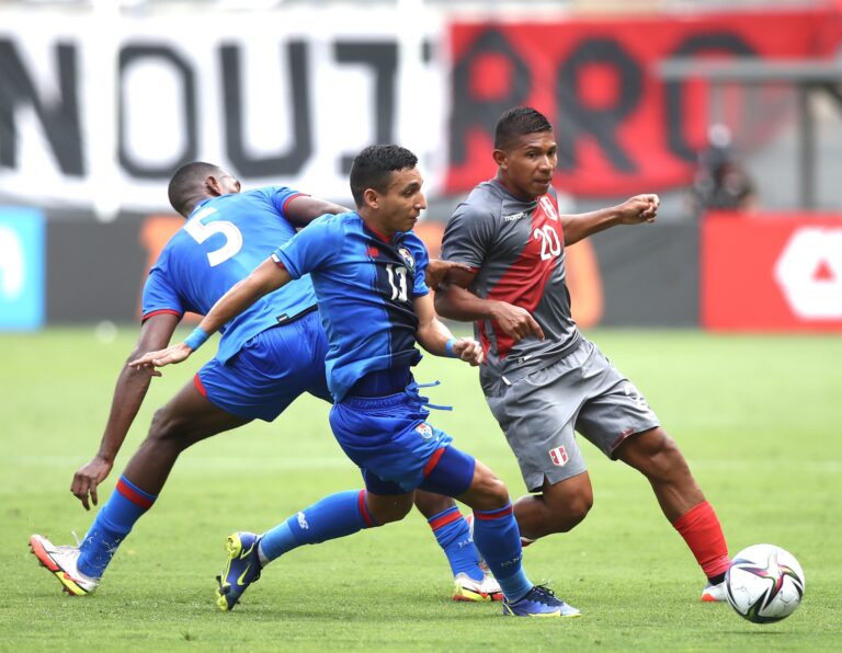 Perú obtiene resultado discreto ante Panamá en el Nacional: 1 a 1