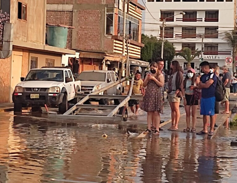 Oleajes anómalos: Playas situadas en Ica y Lambayeque  se encuentran cerradas