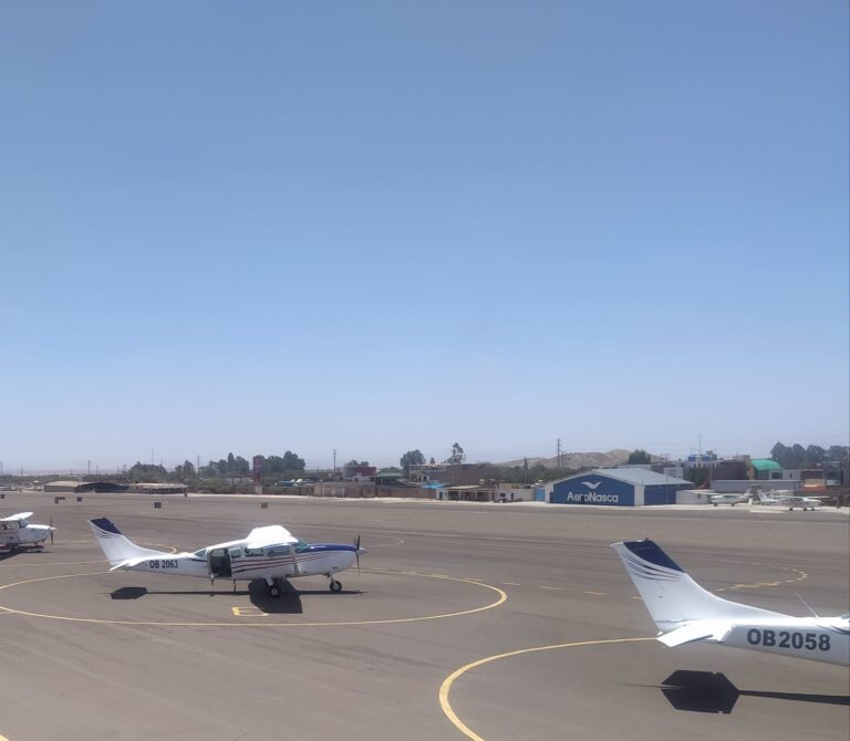 CESSNA: Avioneta cae en Nazca y mueren sus siete ocupantes, cinco de ellos turistas