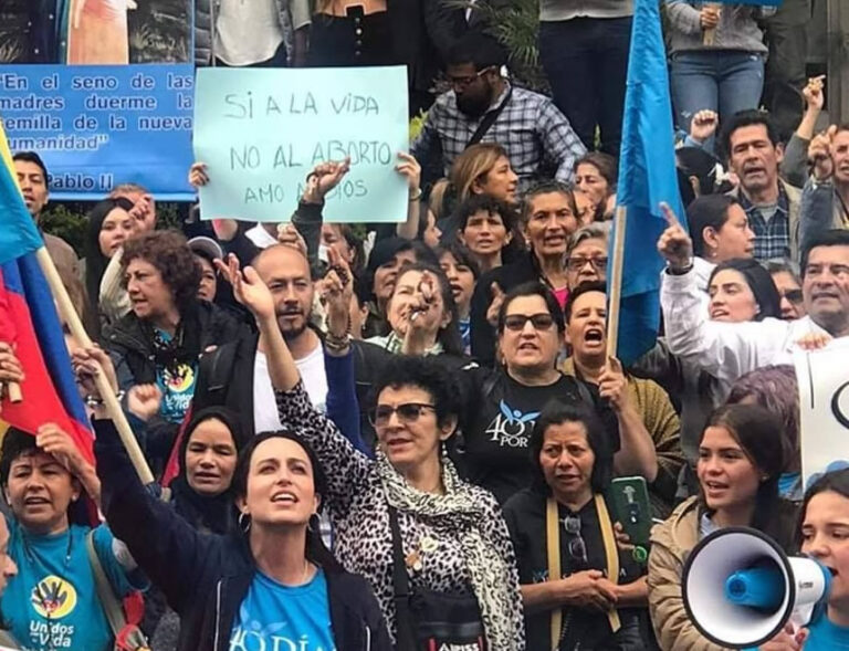 Red Familia Colombia:  “La autonomía de la mujer y el libre desarrollo de su personalidad no prima, ni es superior al derecho a la vida”