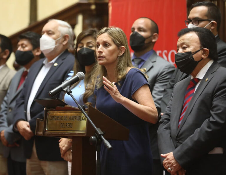 Maricarmen Alva: Congreso recibirá el 8 de marzo a Aníbal Torres