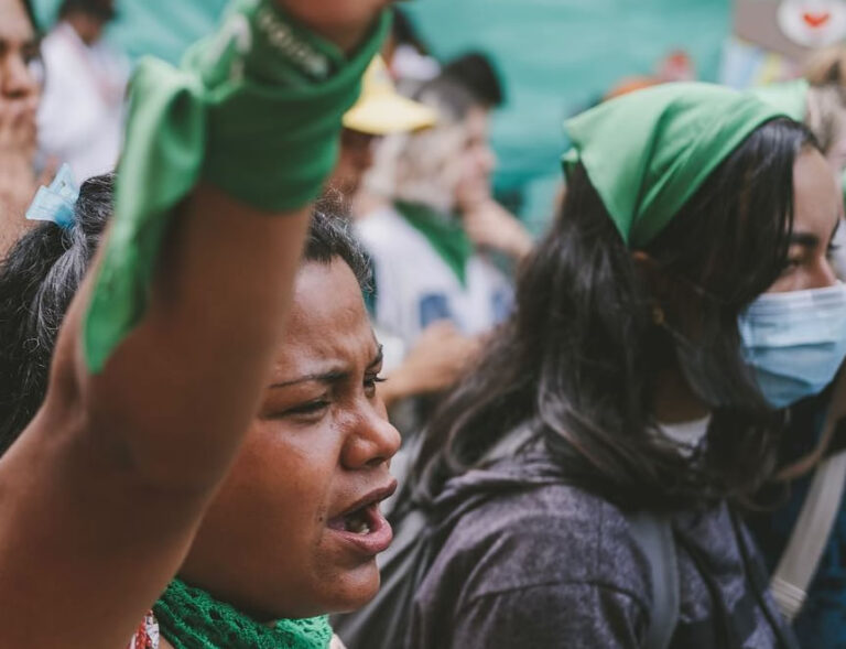 Colombia, quedó convertida en el primer país sudamericano en permitir el aborto hasta la semana 24