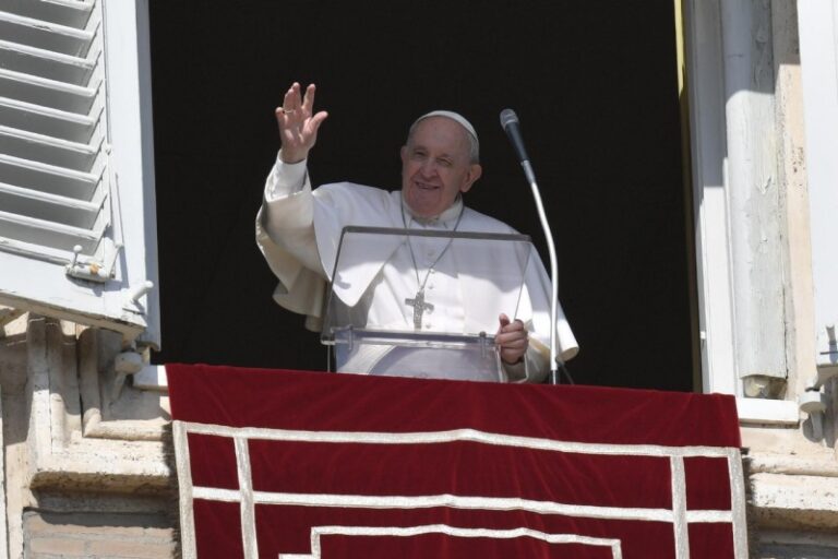 Papa Francisco destaca solidaridad con el niño Ryyan y otro testimonio de vida como “cosas hermosas” en medio de las malas noticias