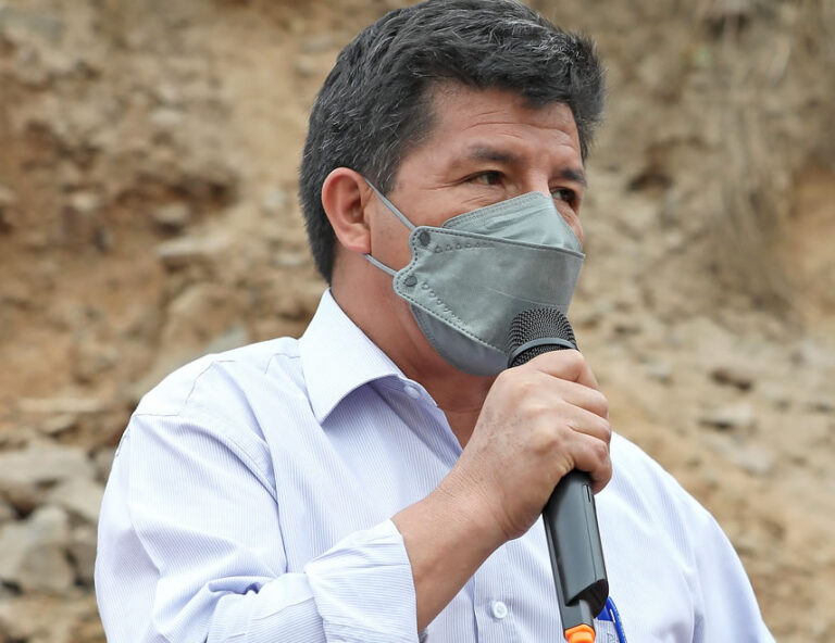 Pedro Castillo pidió disculpas a la prensa por la forma como contestó preguntas de periodistas