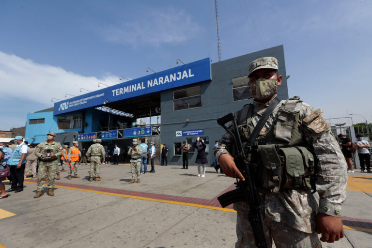 Seguridad Ciudadana: Fuerzas militares apoyan a la PNP en el marco  del Estado de Emergencia