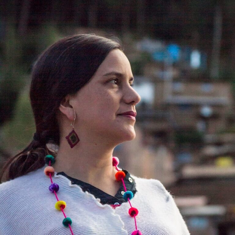 Verónica Mendoza siente que perdió la batalla y ahora habla de “tomar las calles”