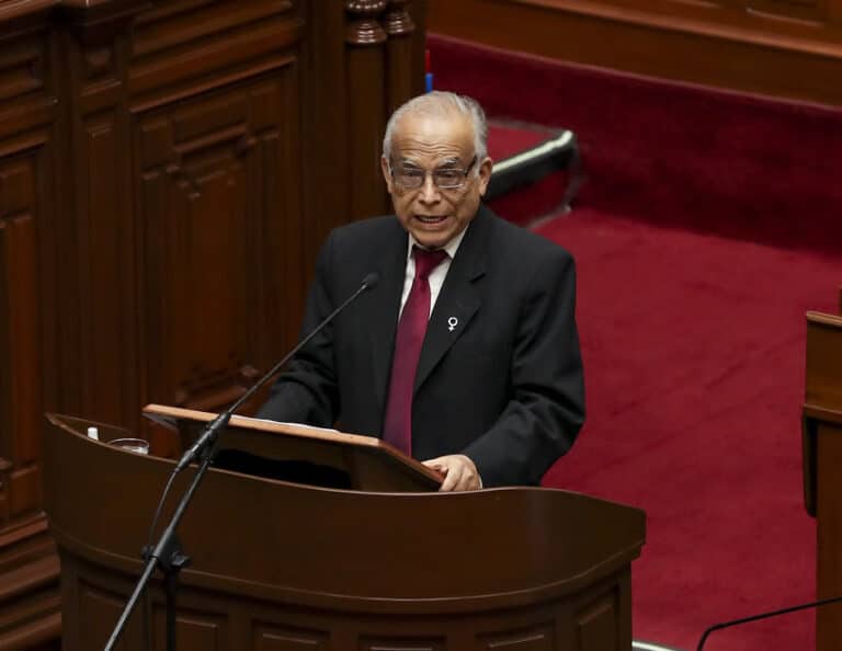 Aníbal Torres: “Respetuosamente planteo ante la representación nacional la cuestión de confianza al gobierno”
