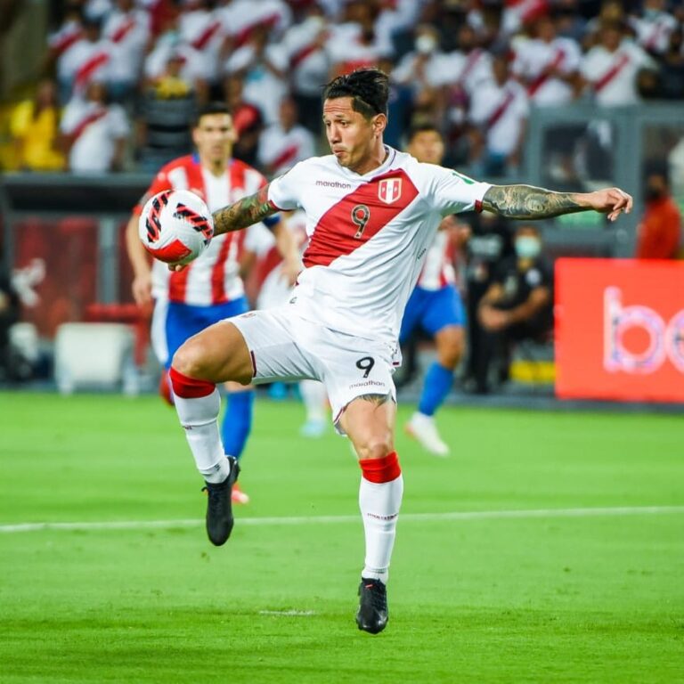 Perú ganó 2 a 0 a Paraguay y jugará repechaje en junio con equipo de Asia por quinto cupo a Catar 2022