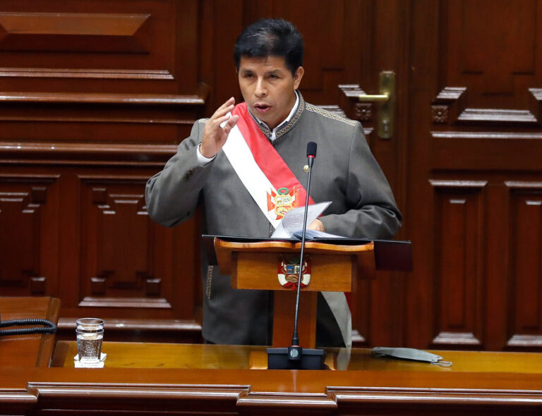 Pedro Castillo a congresistas: Voten por la democracia, voten por el Perú, voten en contra de la inestabilidad