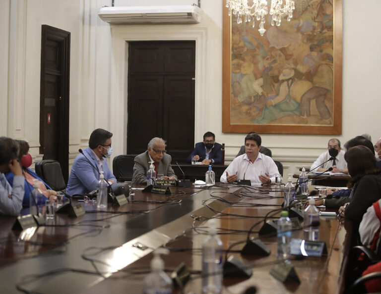 Pedro Castillo: «Hermanos transportistas, me comprometo a  buscar juntos soluciones en beneficio de todos»