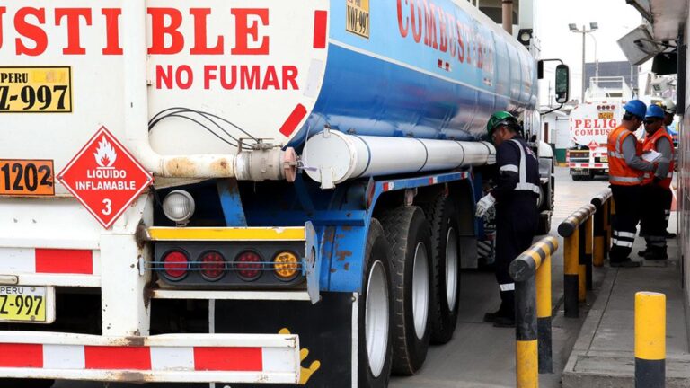 Gobierno convierte en norma legal el anuncio hecho en Huancayo sobre la exclusión temporal del ISC a las gasolinas