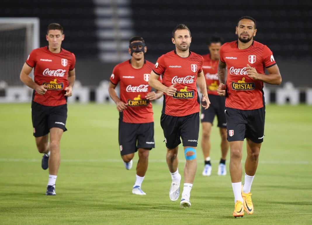Entrenamiento de la seleccion nacional en Doha (Foto: selecciòn peruana).
