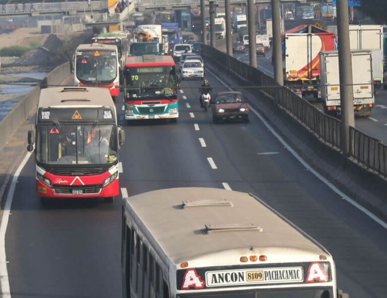 Paro de transportistas: no serán materia de sanciones las tardanzas al trabajo que se presenten hoy 18