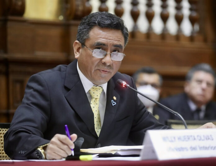 Ministro del Interior, Willy Huertas expone en la Comisión de Defensa (Foto: Congreso de la República).