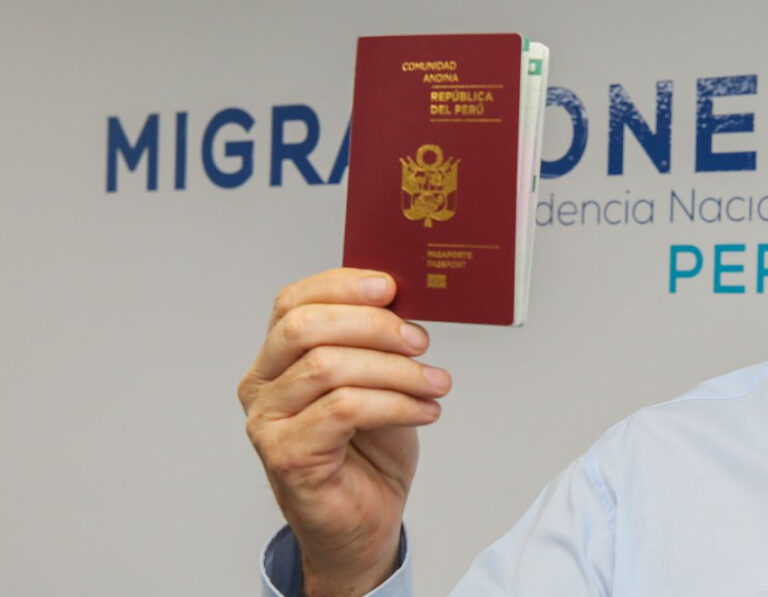 Migraciones: aún no rige el nuevo sistema de atención sin cita previa en emisión de pasaportes