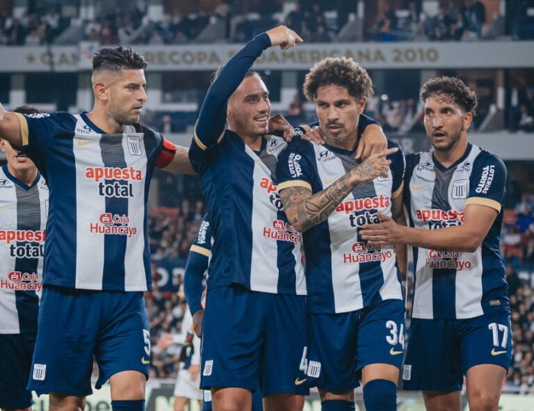 Noche Blanca: Alianza Lima empató 1-1 ante LDU con gol de Paolo Guerrero