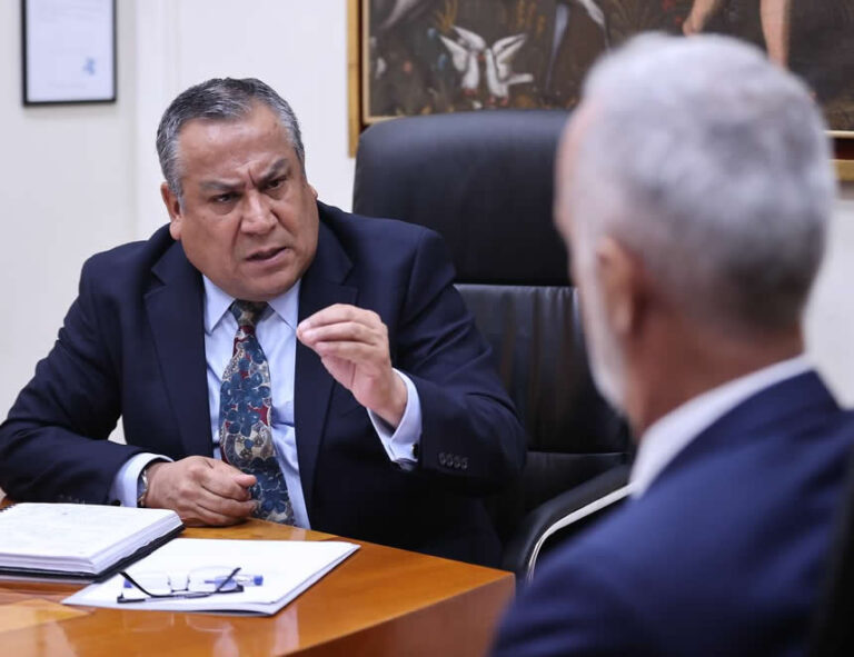 Perú: Ejecutivo ratifica respecto irrestricto a la libertad de prensa  