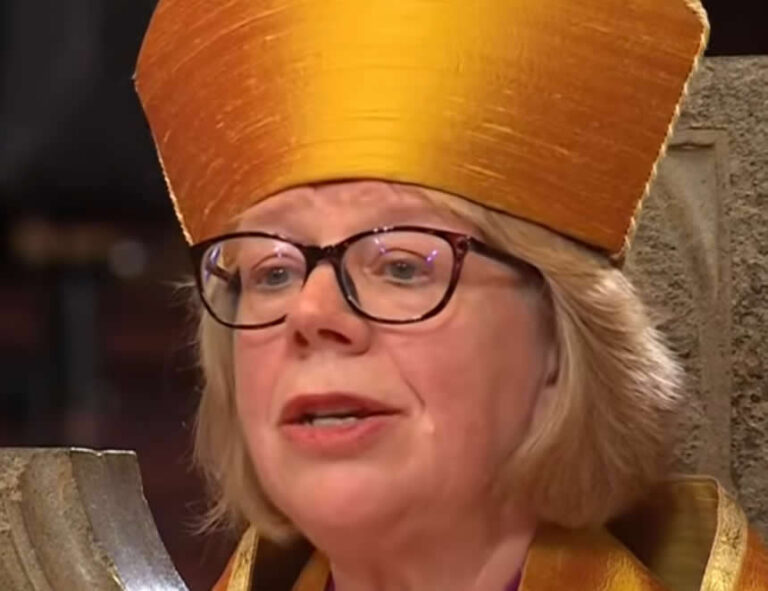 Sarah Mullally, arzobispa de Canterbury, ¿primer CEO espiritual de la Iglesia Anglicana?