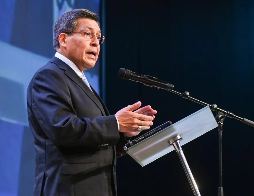 Rev Bardales: "Un nuevo gobierno, por su propia condición humana, jamás estará libre de errores, dificultades y tentaciones; pero si actúa con transparencia, justicia, humildad y temor de Dios, las sombras comenzarán a disiparse. 