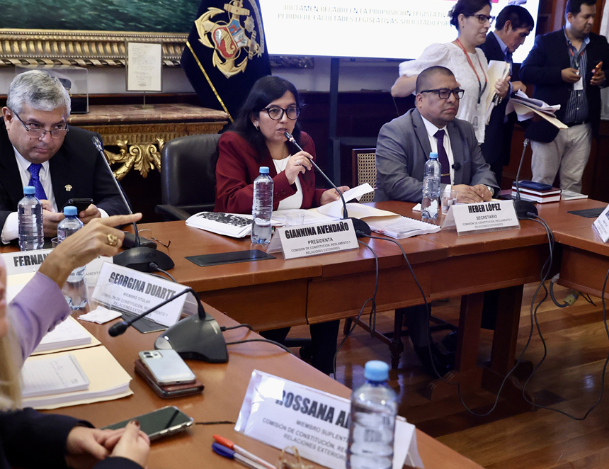 Comisión de Constitución de Diputados sesiona para dictaminar proyecto que propone delegación de facultades sólo en dos materias (Foto: Congreso de la República).