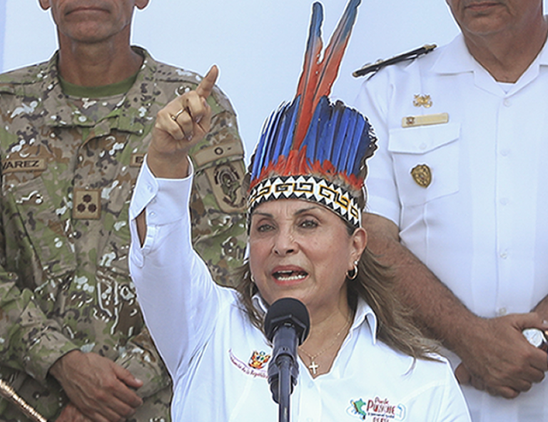 Dina Boluarte a Petro: “la Isla Chinería y su distrito Santa Rosa son tan peruanos como la papa y Machu Picchu”