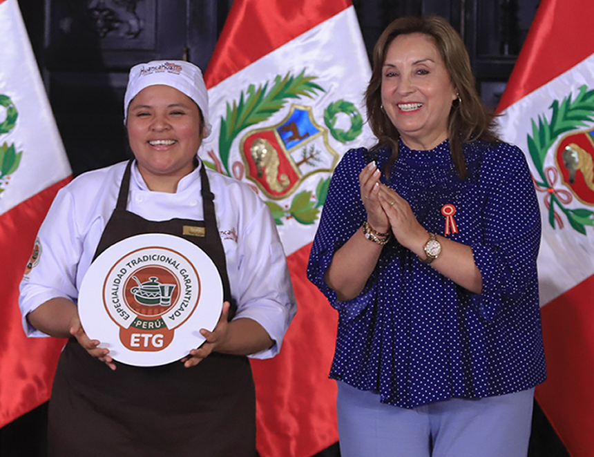 Dina Boluarte encabezó acto de entrega de Sellos Oficiales de Signos Distintivos del Perú a empresarios nacionales (Foto: presidencia de la República)