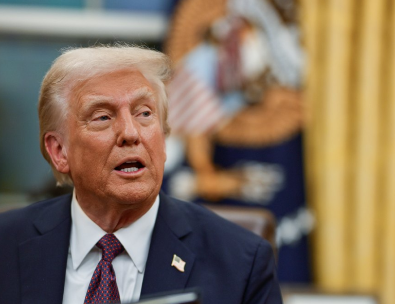 Trump dicta Orden Ejecutiva que pone fin a la utilización del gobierno como arma anticristiana