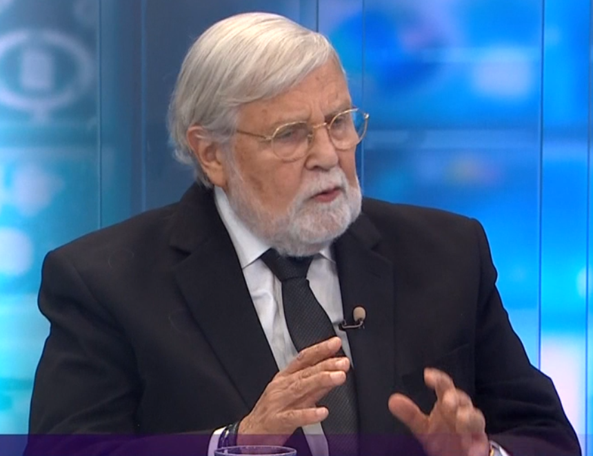 Ernesto Blume pide al Senado defender su fuero y recomienda “curso acelerado” de Constitución a diputados (Captura TV).