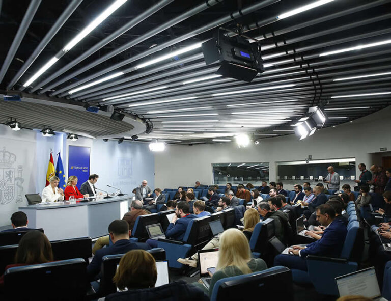 España: Gobierno anuncia  la reducción de la jornada laboral ordinaria a 37,5 horas semanales