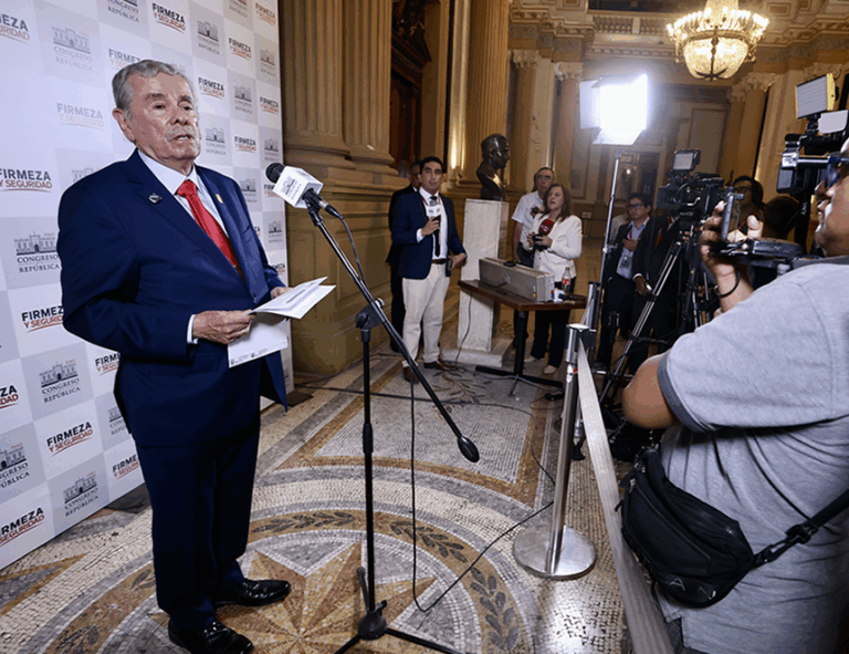 Congreso de la República: Nadie sabe si habrá o no sesión extraordinaria para sacar a Jeri de la presidencia